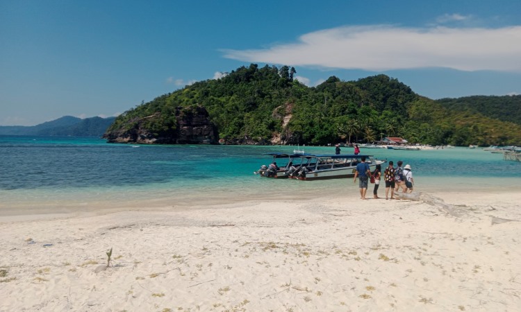 Aktivitas Pulau Kalimantung