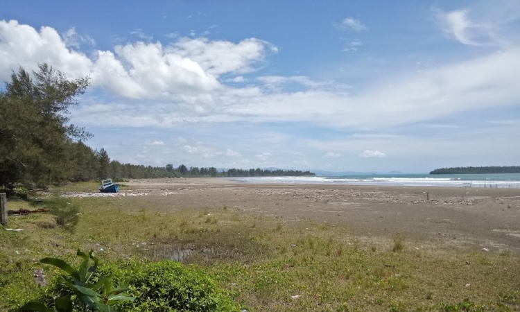 Alamat Pantai Sirombu Nias Barat