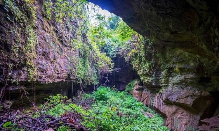 Alamat Seribu Goa Banuarea