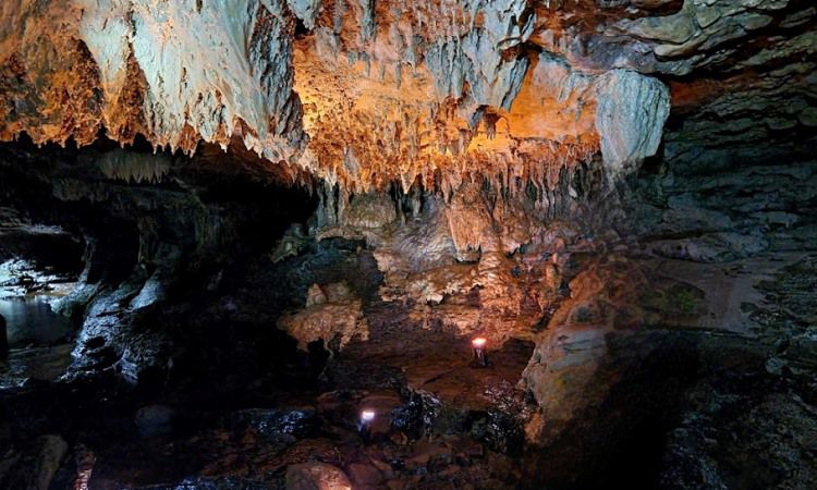 Daya Tarik di Seribu Goa Banuarea