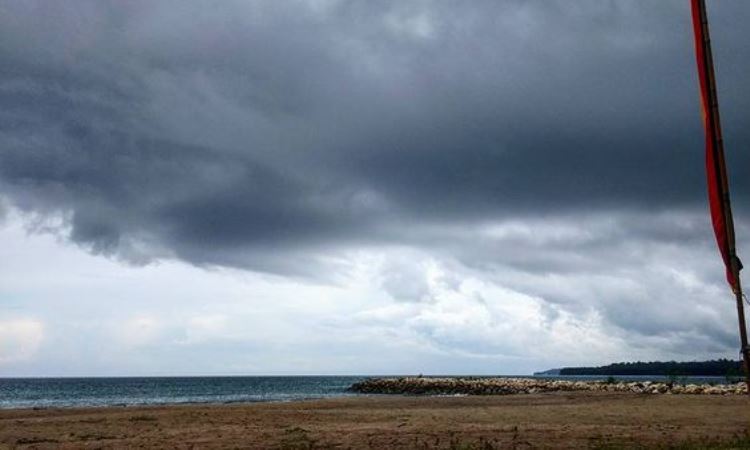 Fasilitas di Pantai Hoya