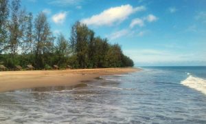 Pantai Hoya Gunungsitoli