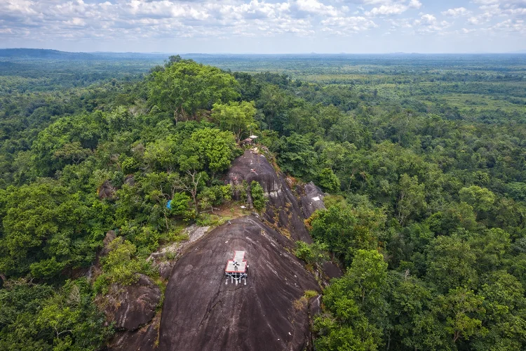 Daya Tarik Bukit Peramun Belitung