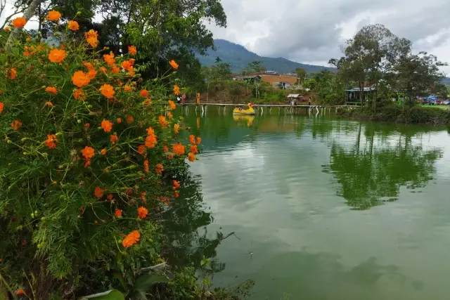 Aktivitas Danau Hijau Ulu Belu