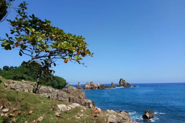 Alamat Pantai Gigi Hiu
