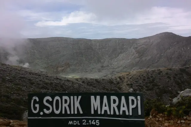 Daya Tarik Gunung Sorik Marapi