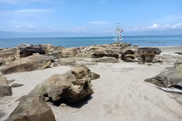Fasilitas Pantai Batu Hoda