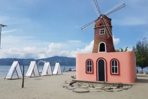 Pantai Batu Hoda, Pantai Hits dengan Panorama Alam Menakjubkan di Samosir