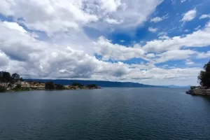 Pantai Bebas Parapa, Pantai Cantik dengan Pemandangan Pulau Samosir di Simalungun
