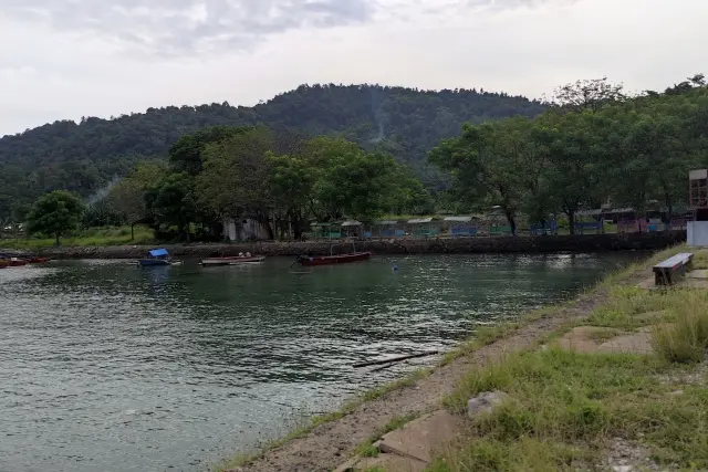 Pantai Tiska, Menikmati Panorama Lautan yang Instagramable di Bandar Lampung