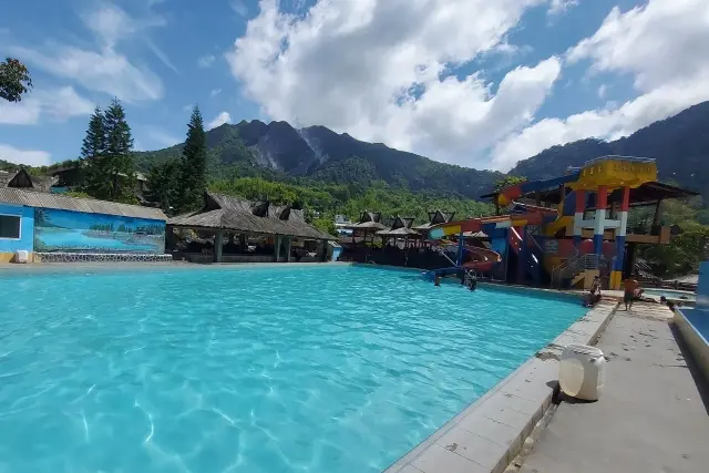 Pemandian Air Panas Pariban, Perpaduan Pemandian Alami & Pesona Alam di Karo