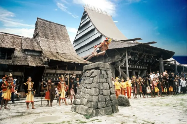 Aktivitas Desa Bawomataluo