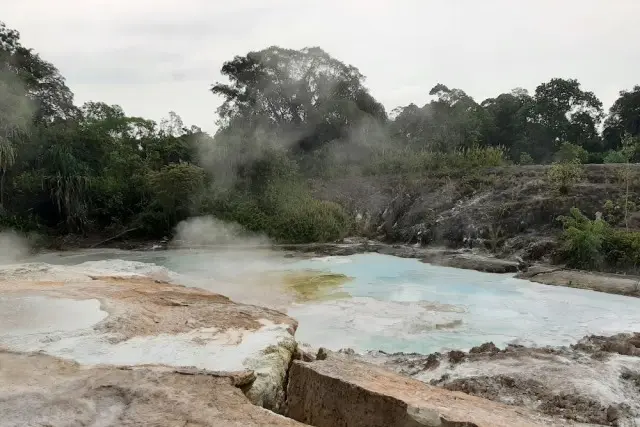 Aktivitas Menarik di Kawah Putih Tinggi Raja