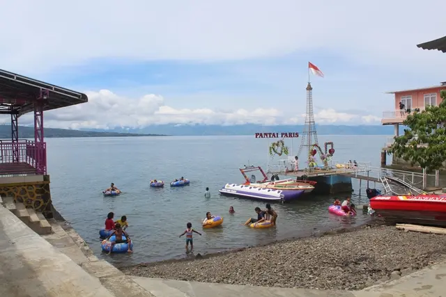 Aktivitas Seru Pantai Paris Simalungun