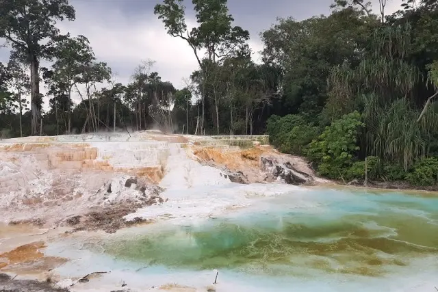 Alamat Kawah Putih Tinggi Raja