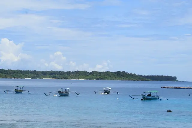 Daya Tarik Pulau Hinako Nias