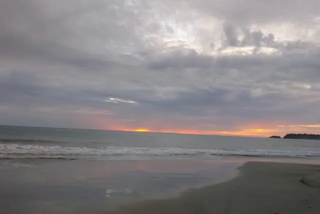 Fasilitas Pantai Moale