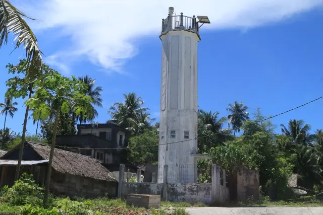 Fasilitas Pulau Hinako Nias