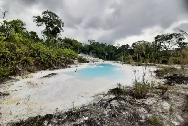Fasilitas di Kawah Putih Tinggi Raja