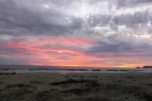 Pantai Moale, Pantai Pasir Putih dengan Dua Pulau Kecil Eksotis di Nias Selatan