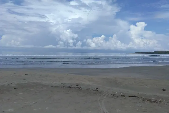 Ture Dawola Beach, Spot Snorkeling Favorit & Tempat Terbaik Menikmati Sunrise di Nias