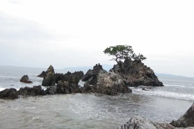 Aktivitas Menarik Pantai Karang Bebai