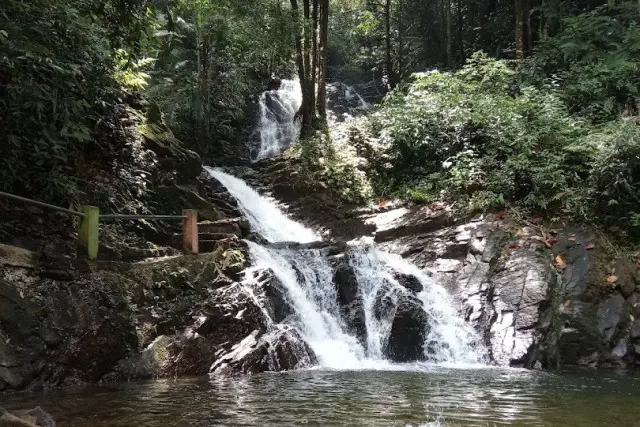 Fasilitas Air Terjun Rampa