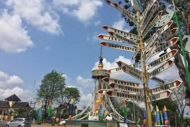 Alamat Tugu Keris Siginjai