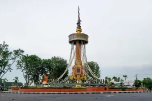 Daya Tarik Tugu Keris Siginjai