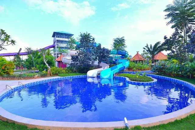 Daya Tarik World of Water Waterpark