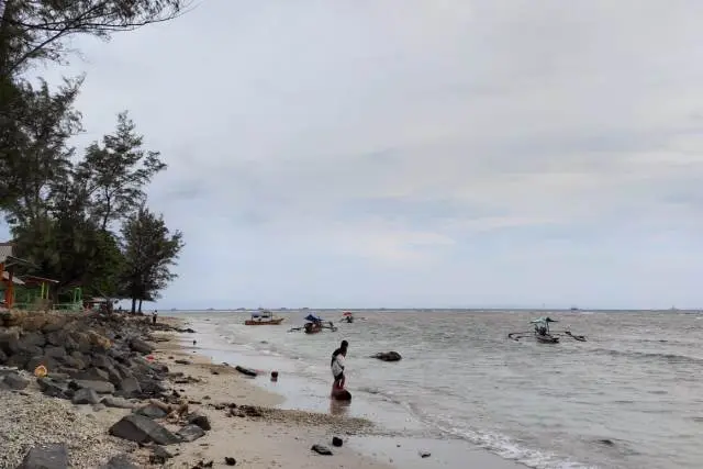 Aktivitas Menarik Pantai Tanjung Selaki