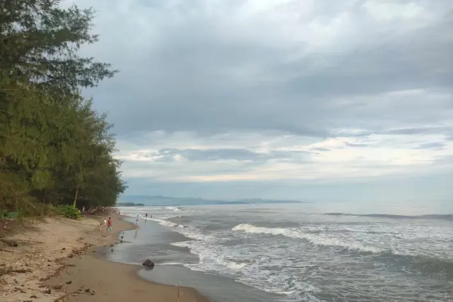 Alamat Pantai Tiram