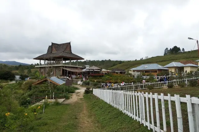 Fasilitas Kebun Madu Efi