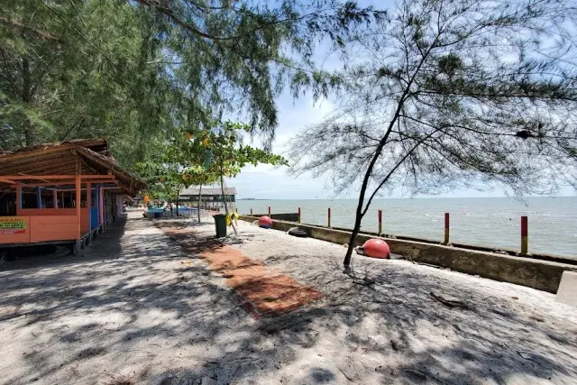 Fasilitas Pantai Pondok Permai