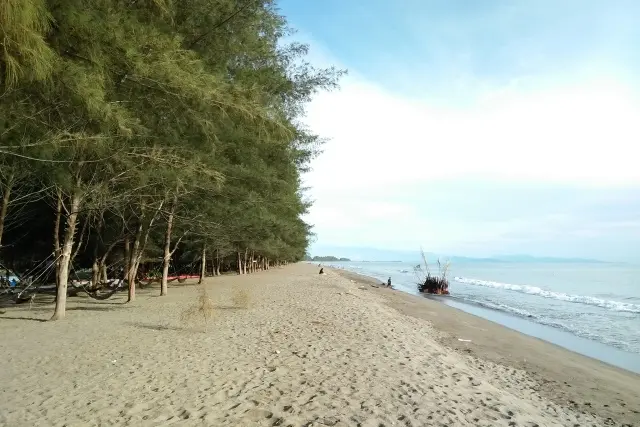 Fasilitas Pantai Tiram