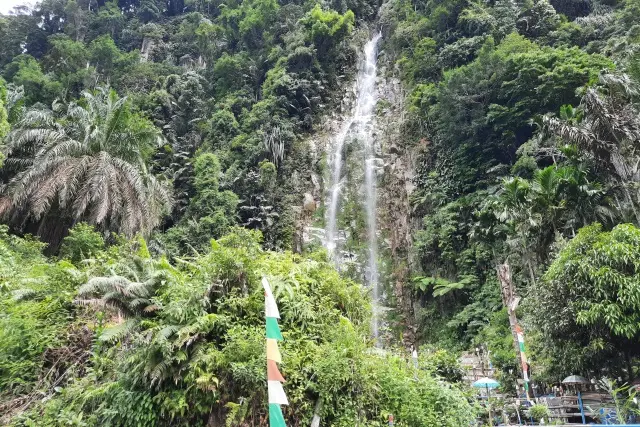 Daya Tarik Air Terjun Aek Limut