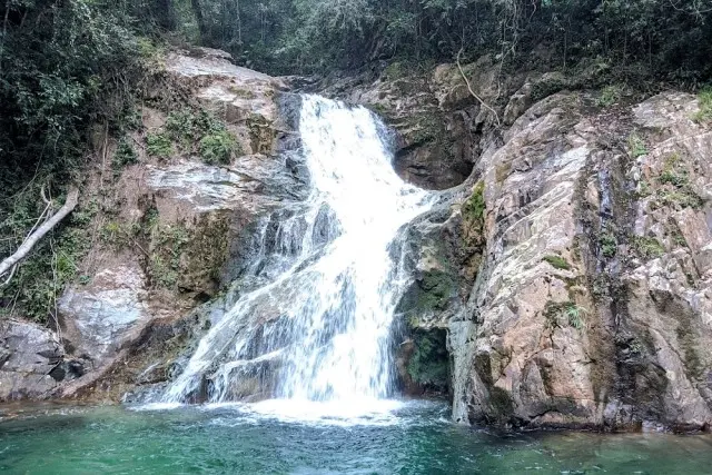 Daya Tarik Air Terjun Simempar