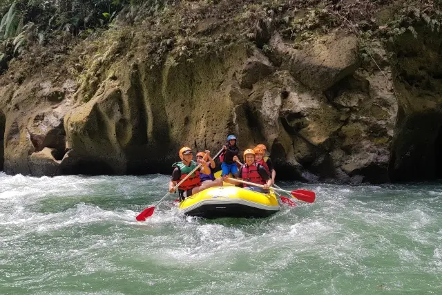 Daya Tarik Ancol Arung Jeram