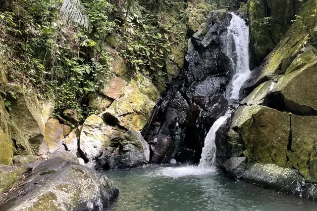 Daya Tarik Air Terjun Pria Laot