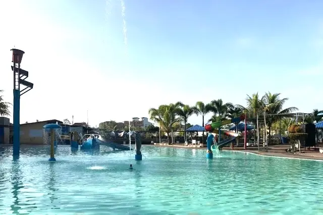 Daya Tarik Martoba Water Park