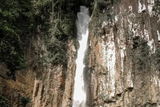 Fasilitas Air Terjun Saringgana