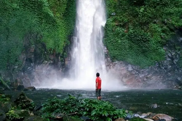 Kegiatan Air Terjun Pande Namura