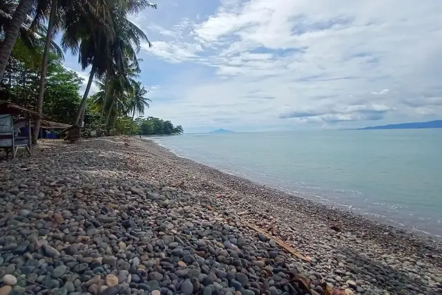 Kegiatan Pantai Terbaya