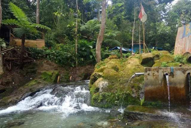 Kegiatan Pemandian Aek Manik