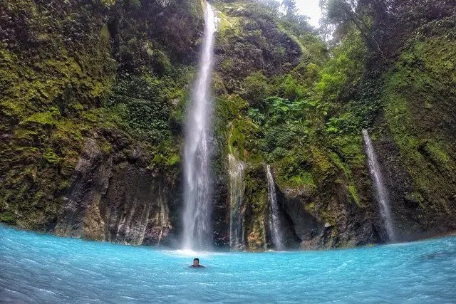 Kegiatan Seru Air Terjun Dwi Warna