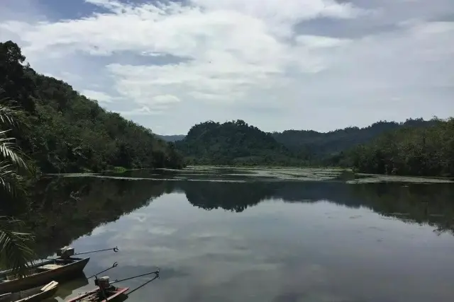 Daya Tarik Danau Bukit Layang