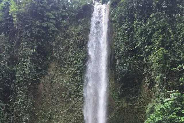 Fasilitas Air Terjun Sampuran