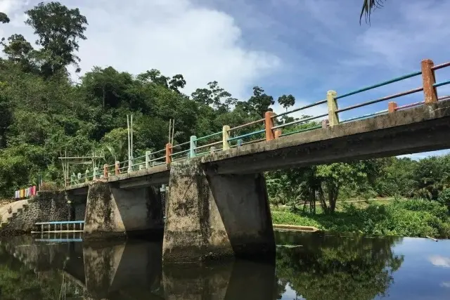 Fasilitas Danau Bukit Layang