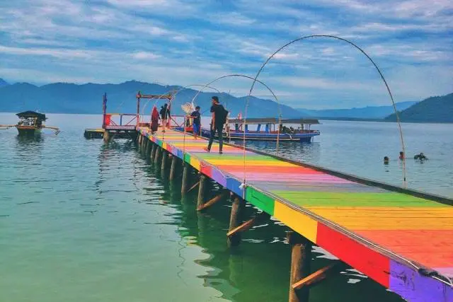 Fasilitas Pantai Tanjung Palapa