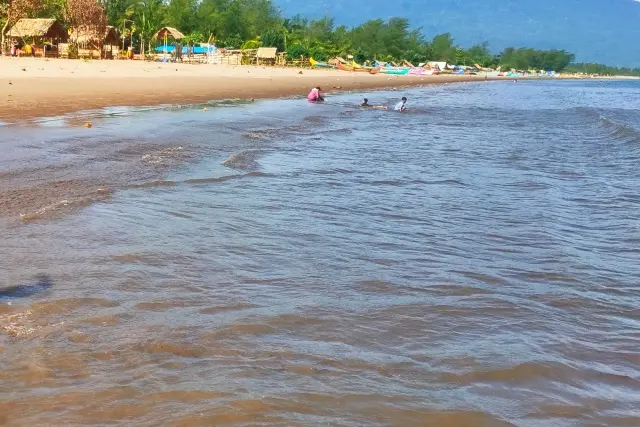 Kegiatan Pantai Tanjung Palapa
